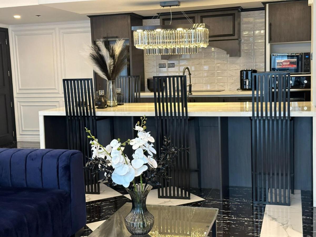 Апартаменти Makati Prime Luxury Маніла Екстер'єр фото