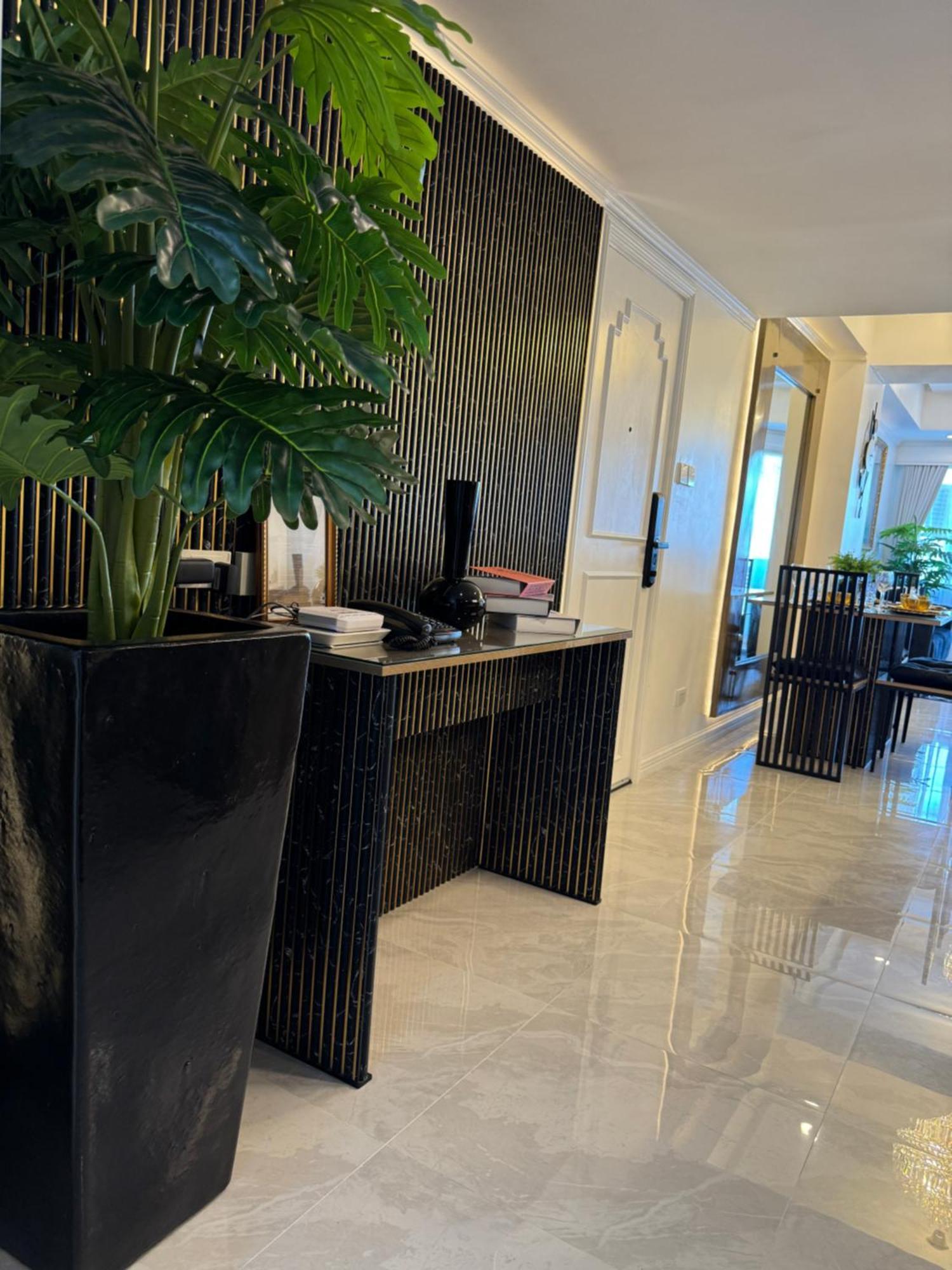 Апартаменти Makati Prime Luxury Маніла Екстер'єр фото