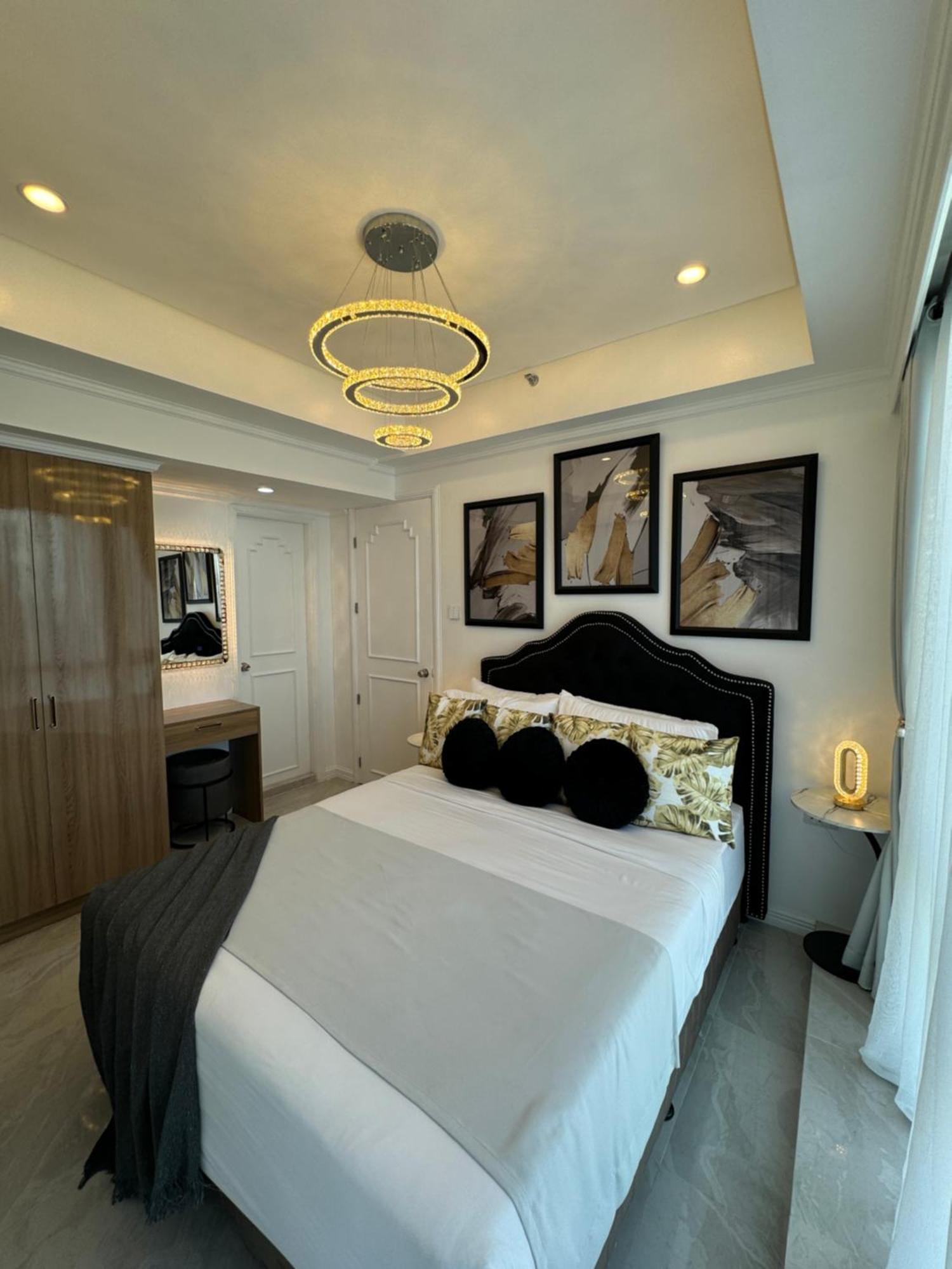 Апартаменти Makati Prime Luxury Маніла Екстер'єр фото